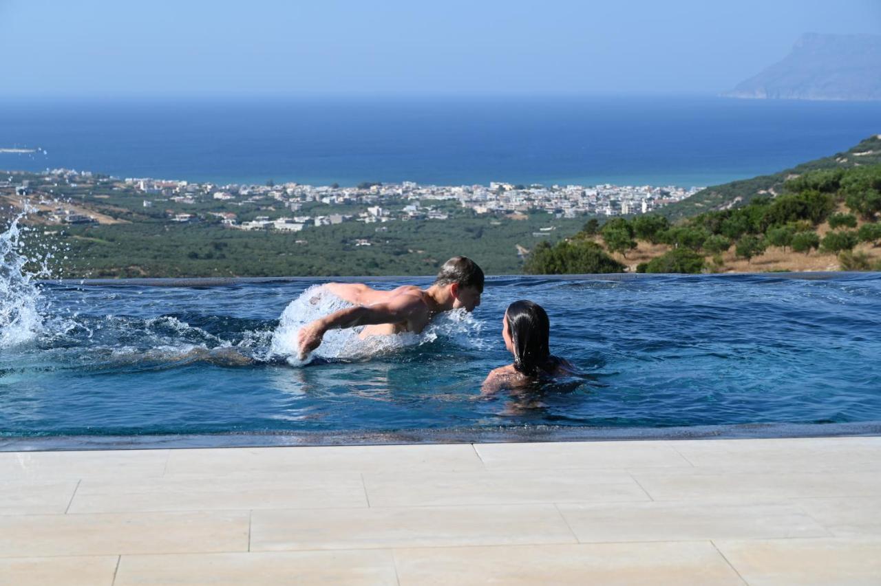 Ellas Residence Fantastic Pool Heated Kíssamos Exterior foto
